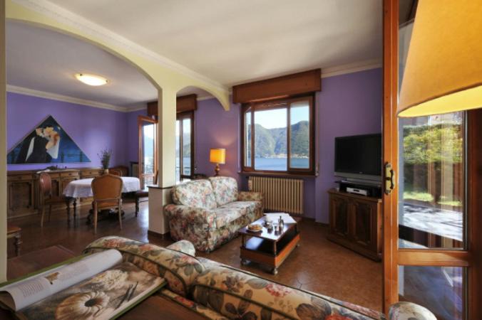 Photo of Livingroom in Sala Comacina