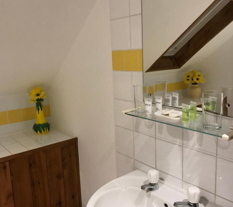 Photo of Bathroom in Hook Norton