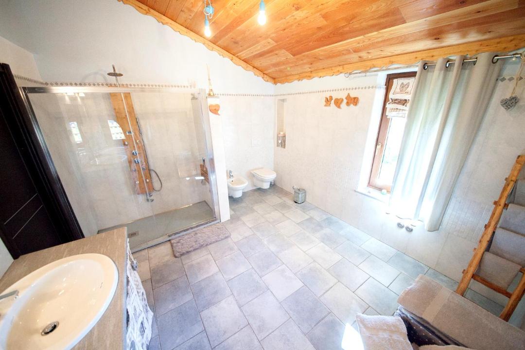 Photo of Bathroom in Chantignan