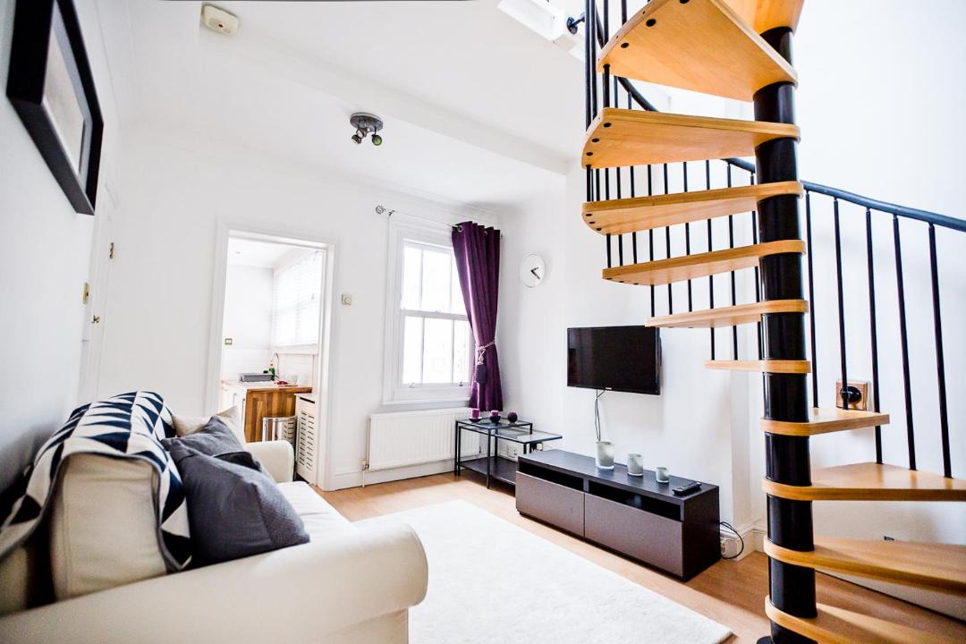 Photo of Livingroom in Reading City Centre
