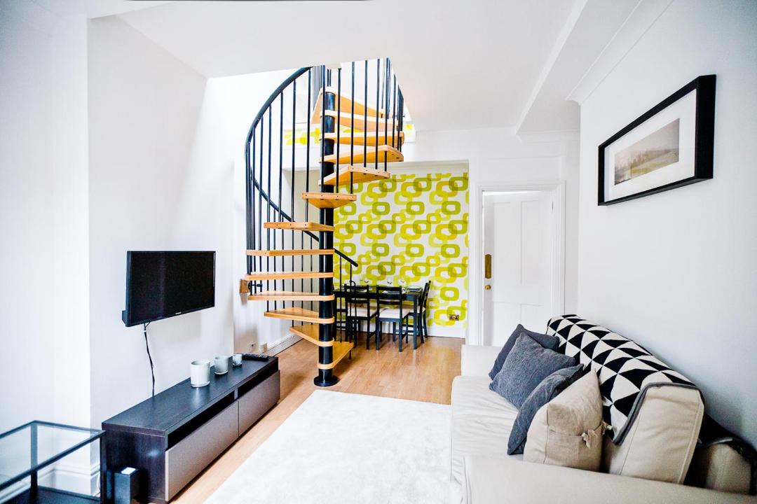 Photo of Livingroom in Reading City Centre