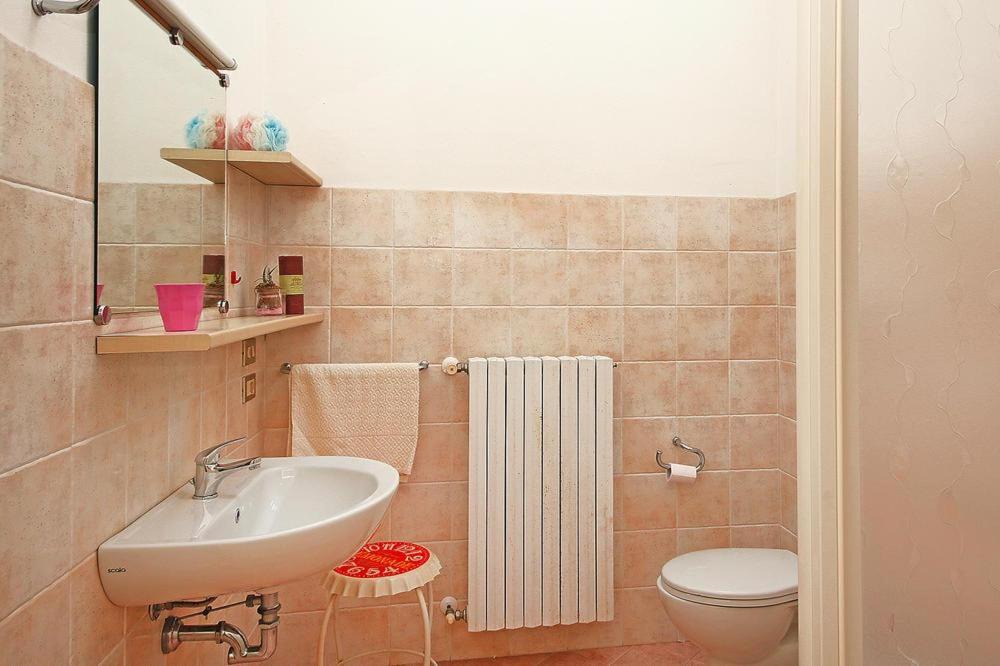 Photo of Bathroom in Raffa