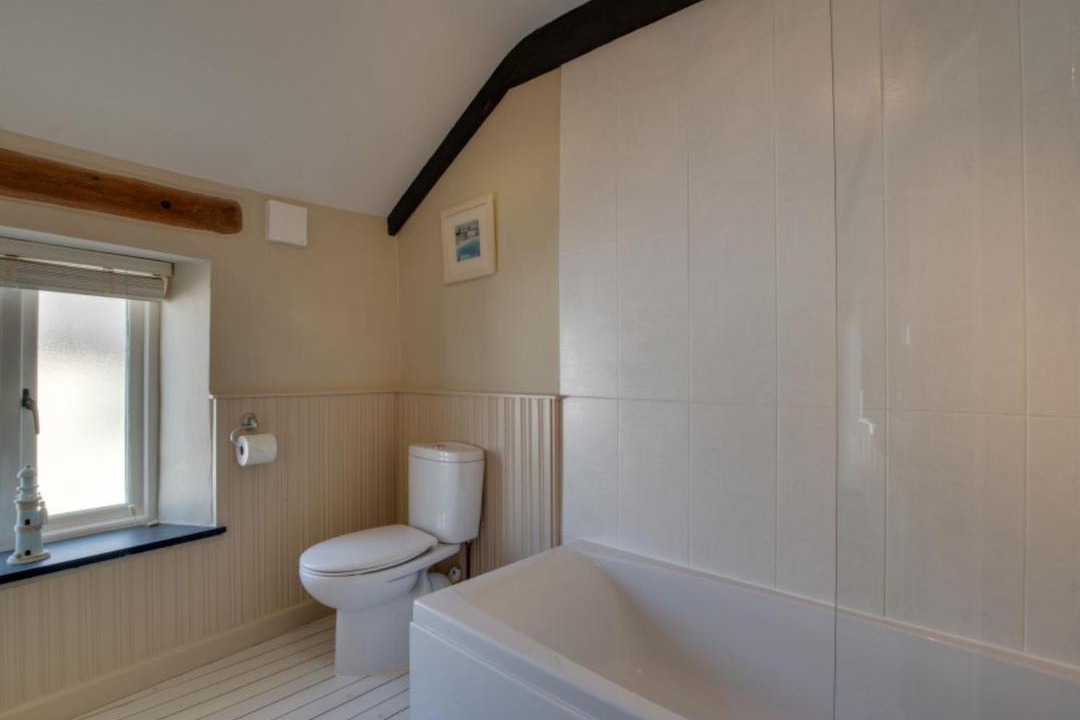 Photo of Bathroom in Wadebridge