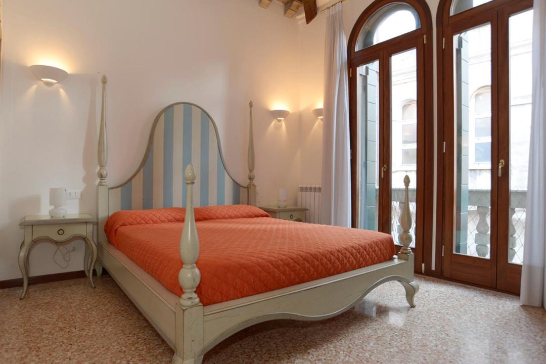 Photo of Bedroom in Dorsoduro