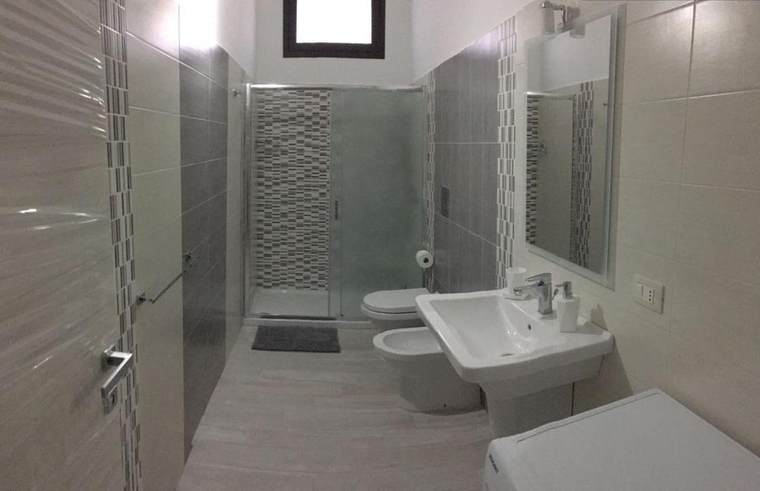 Photo of Bathroom in Avola