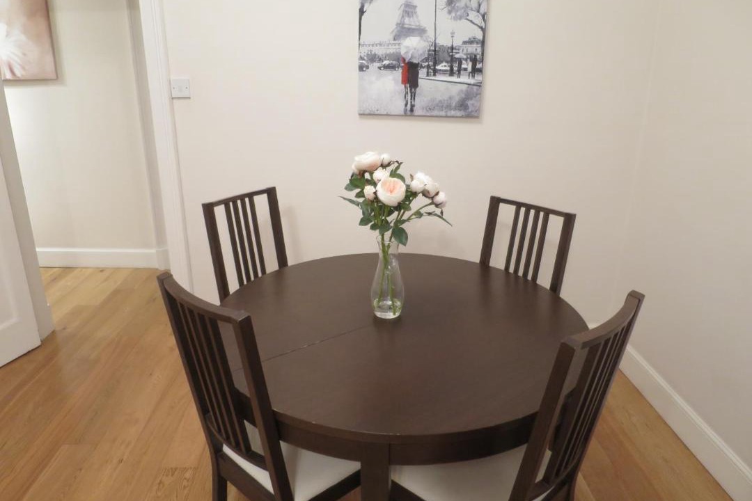 Photo of Livingroom in Newington