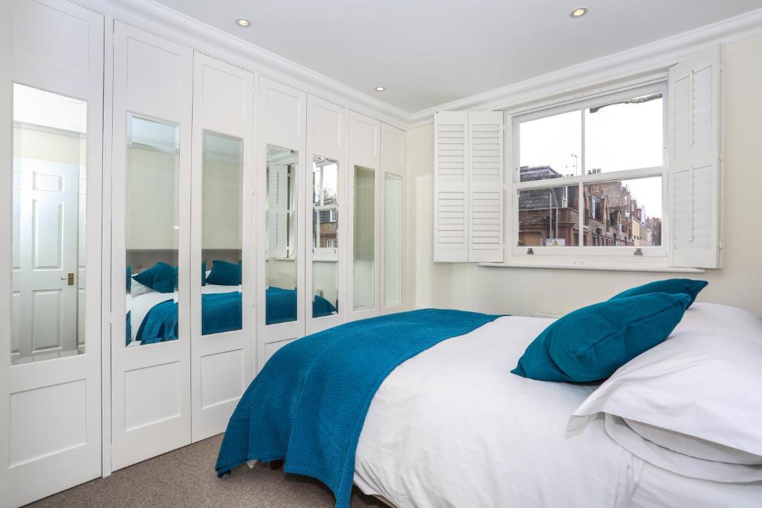 Photo of Bedroom in Earl's Court
