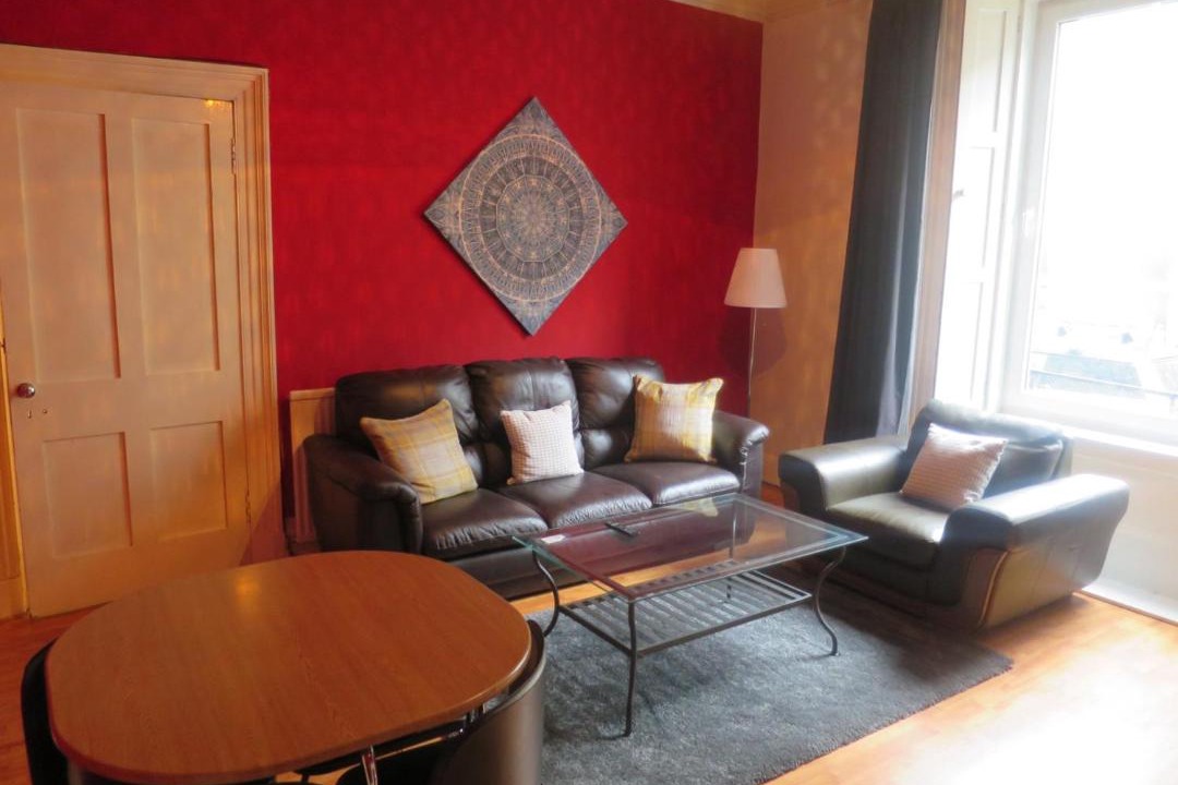 Photo of Livingroom in Newington