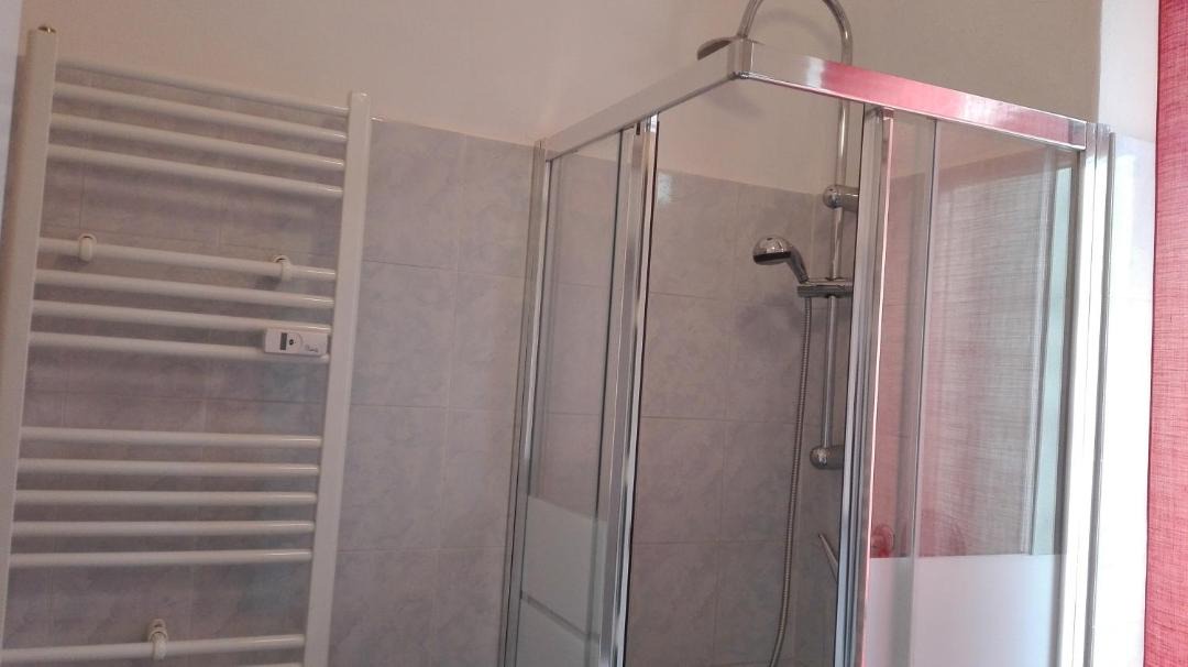 Photo of Bathroom in Parella