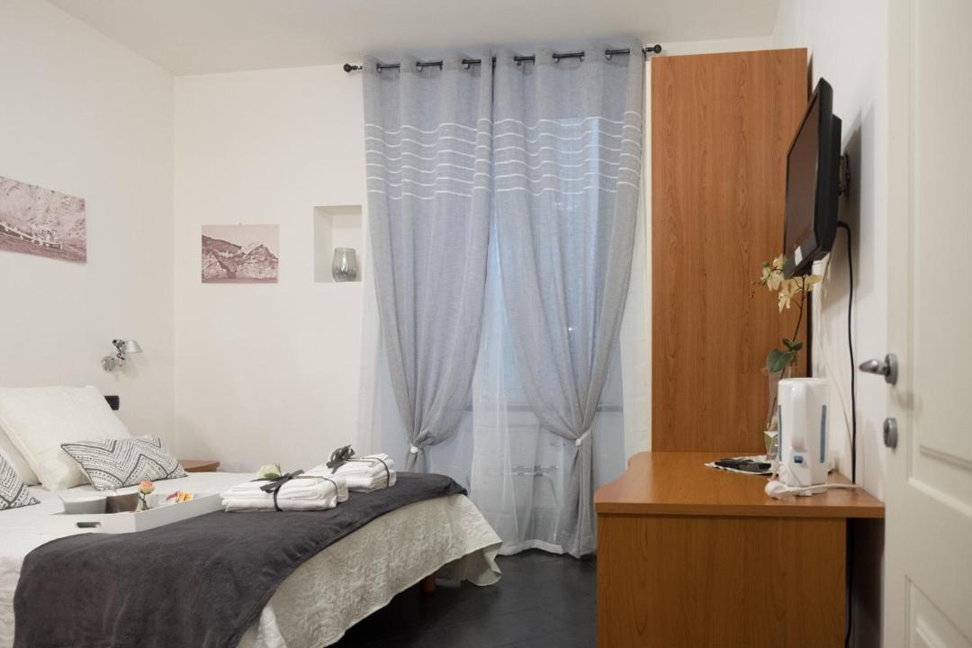 Photo of Bedroom in La Spezia Historic Centre