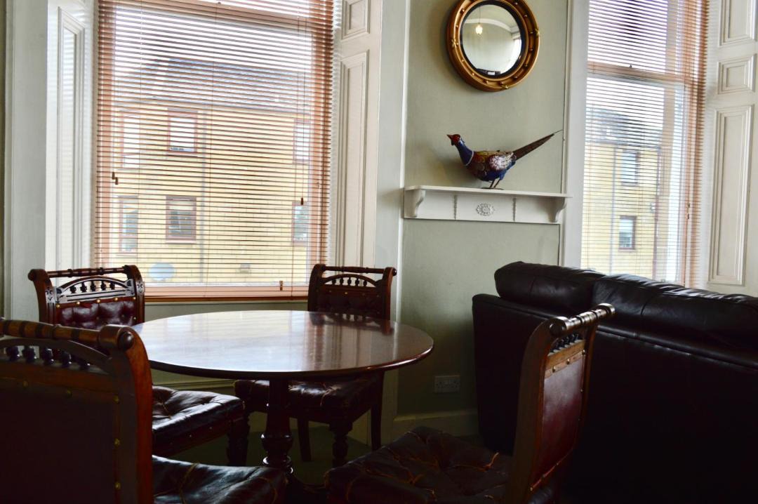 Photo of Livingroom in Newington