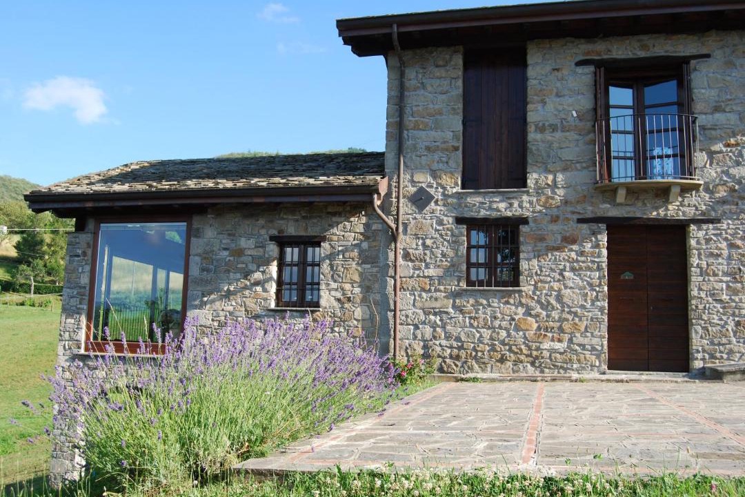 Photo of Buildings in Albareto