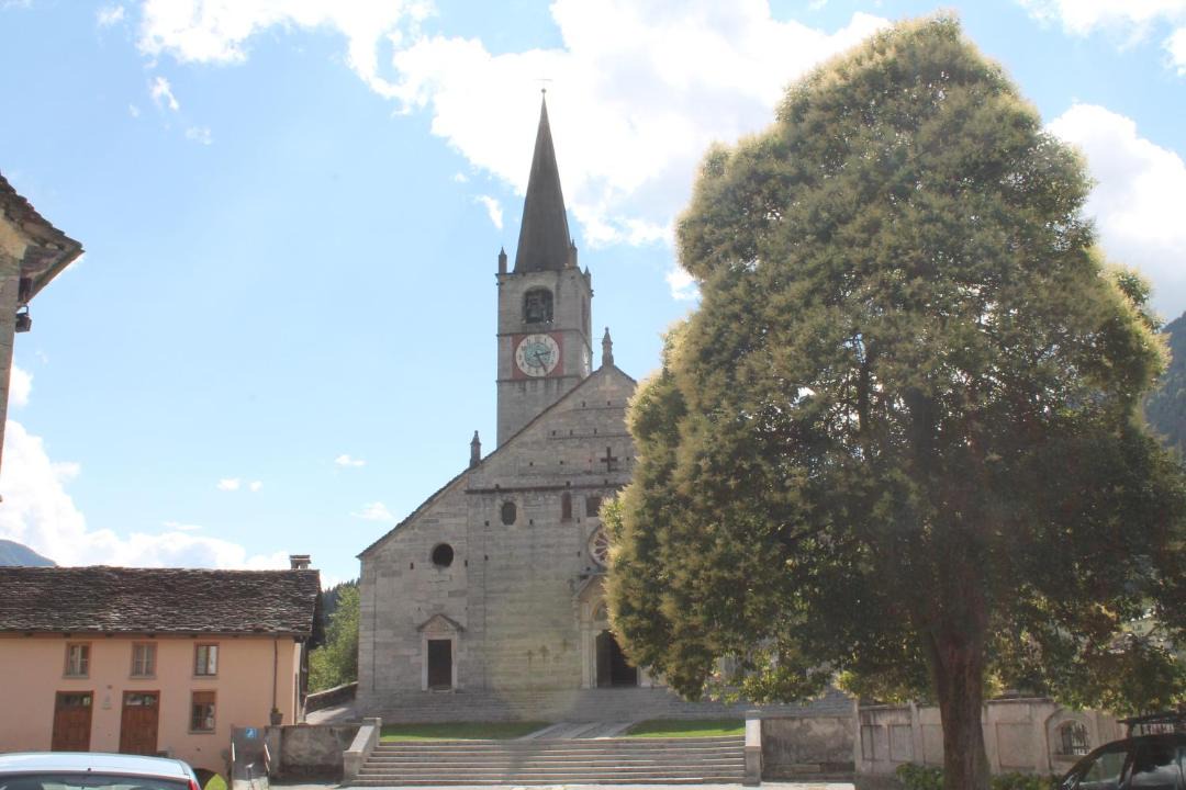 Photo of Buildings in Croveo