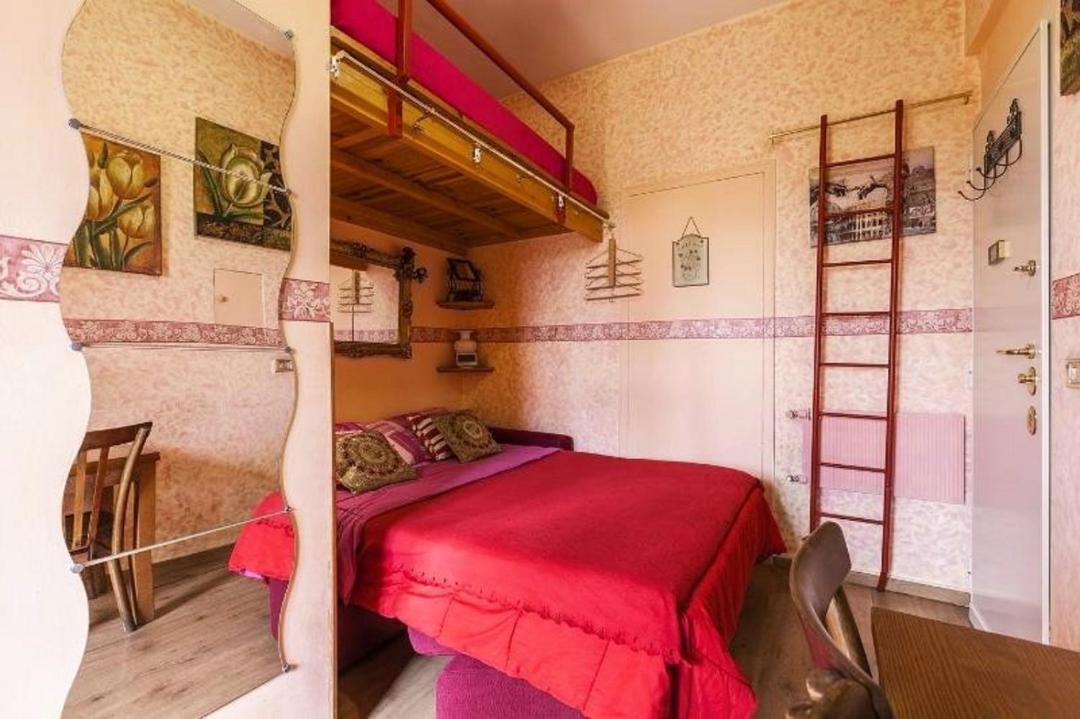 Photo of Bedroom in EUR