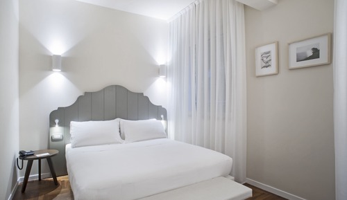 Design Double Room Single Use, 1 Queen Bed