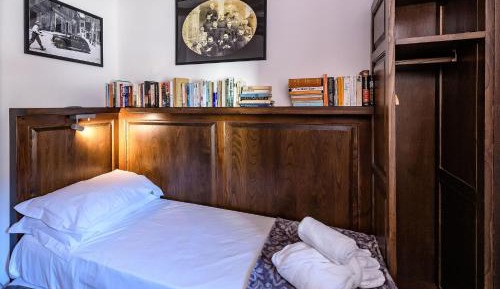Single Room with Shared Bathroom