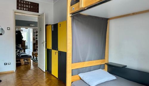 Bed in 6-Bed Mixed Dormitory Room