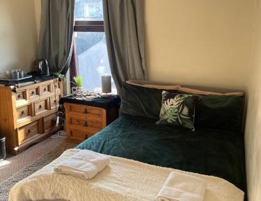 Double Room with Shared Bathroom