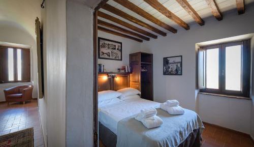 Triple Room with Private External Bathroom