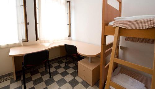 Twin Room with Bunk Beds and Shared Bathroom