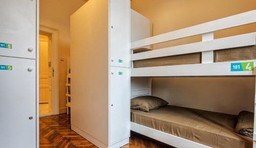 Quadruple Room with Private External Bathroom