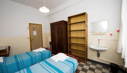 Twin Room with Shared Bathroom