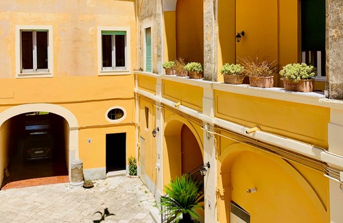 Santa Maria Capua Vetere Hotel | Palazzo Benucci - Residenza di Charme