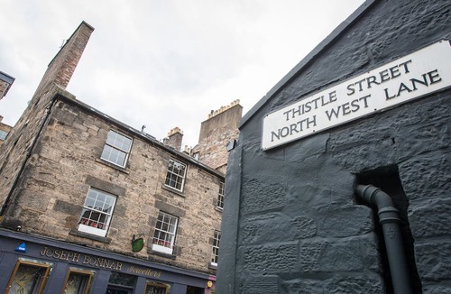 New Town Apartment | City Centre, Newly Refurbished Stylish Apartment