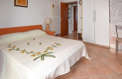 Notaresco House | 1 bedroom accommodation in Notaresco