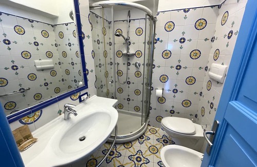 Santa Marina Salina House | Casa Segreto, on the tourist port of Salina