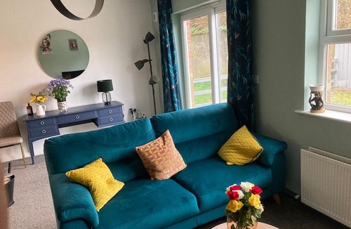 Ballycastle House | Fabulous holiday cottage on the North Coast 3 minute drive to beach!