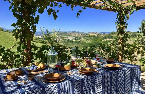 Castilenti Bed & Breakfast | Bed and Adventure - Camera Vista met Panoramisch Uitzicht!
