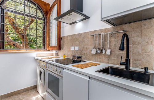 Selva di Fasano Villa | Charming country house with heated pool & park